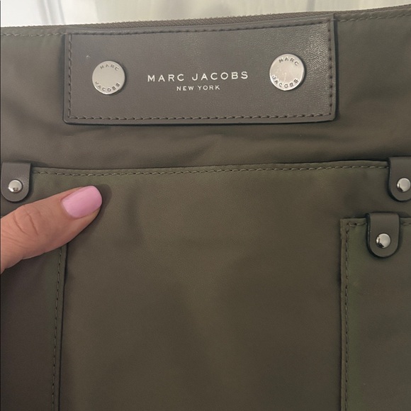 GUC Marc Jacobs olive crossbody bag - Picture 6 of 8